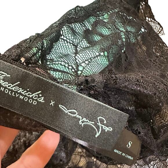NWT Frederick's of Hollywood x Megan Fox Black lona Lace Ruffle Bandeau Bra SZ S - Picture 11 of 12